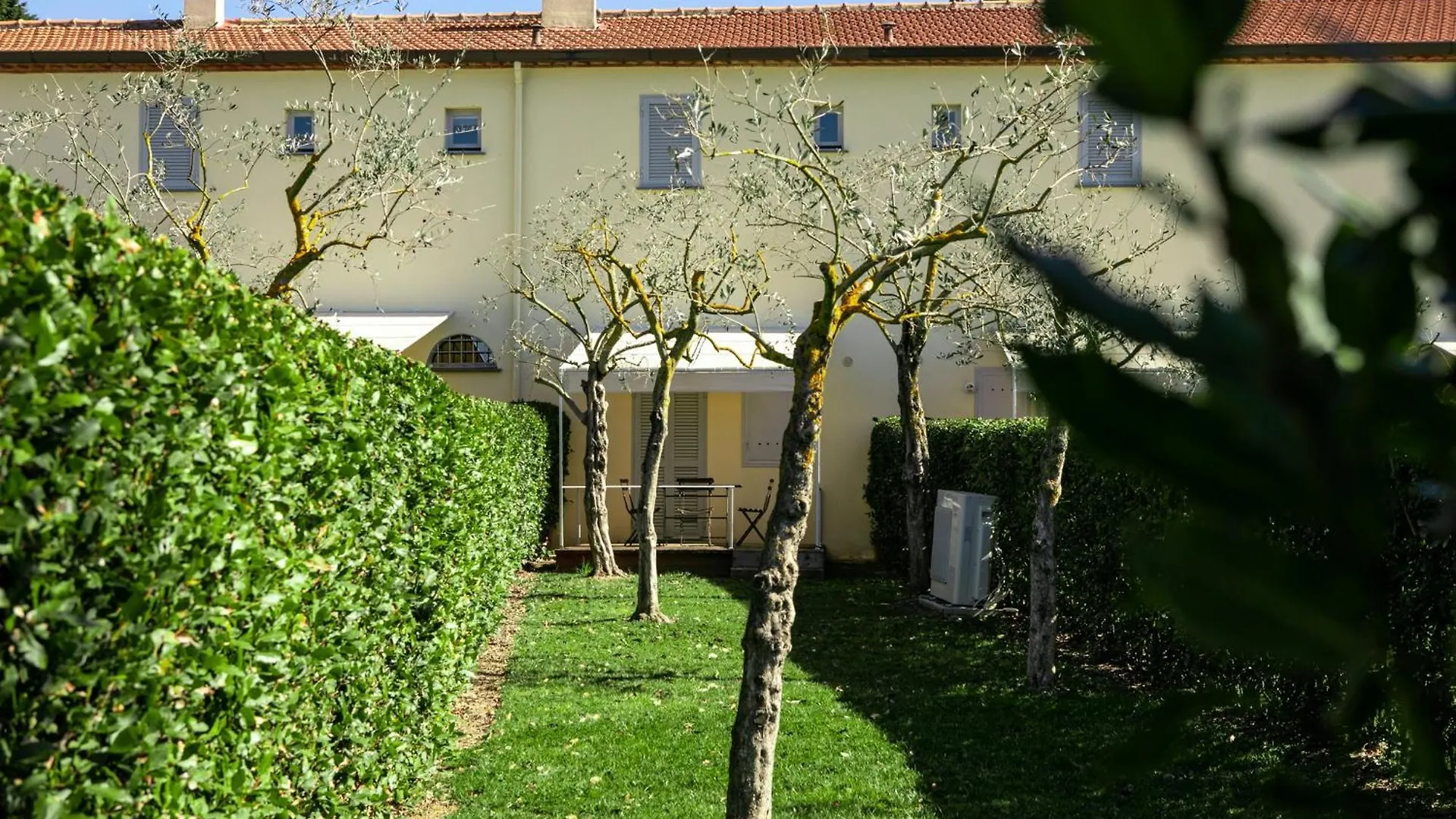 Resort Borgo Syrah Cortona 4*,  Italië